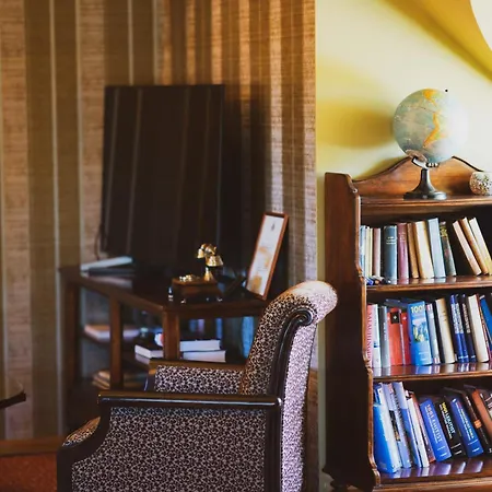 Ekesparre Boutique Hotel 3*