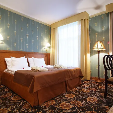 מלון Ekesparre Boutique 3*