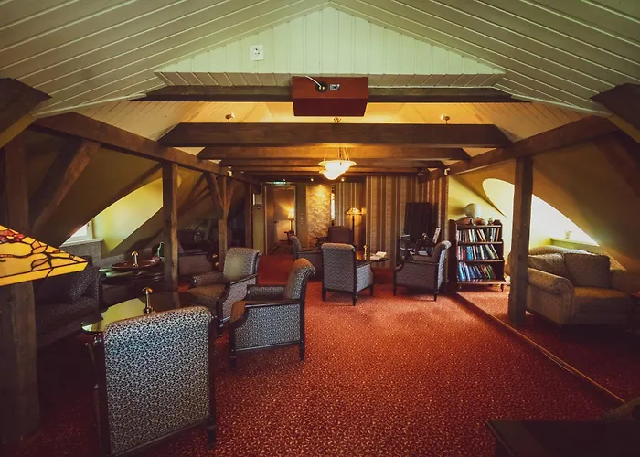 Ekesparre Boutique קורסארה