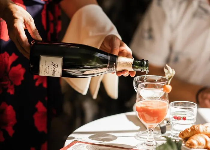 Ekesparre Boutique Отель