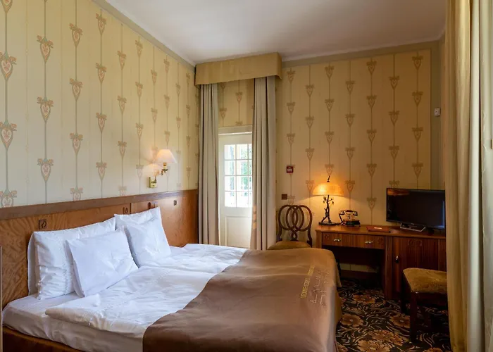 מלון Ekesparre Boutique