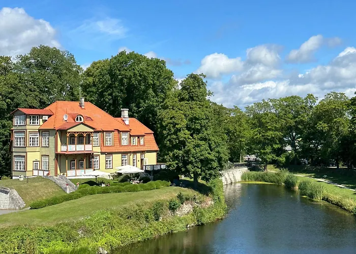 מלון Ekesparre Boutique